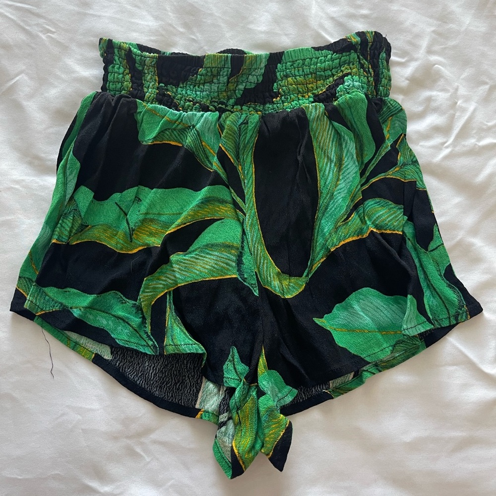 Forever 21 palm tree shorts | S